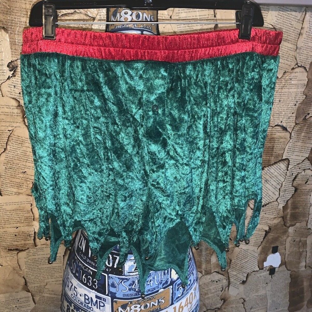 Holiday time elf shorts size XL